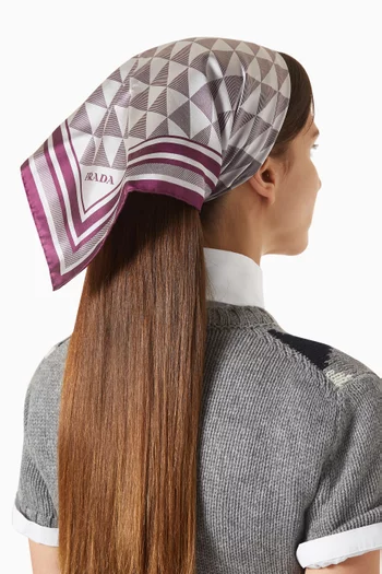 Printed Scarf in Silk Twill