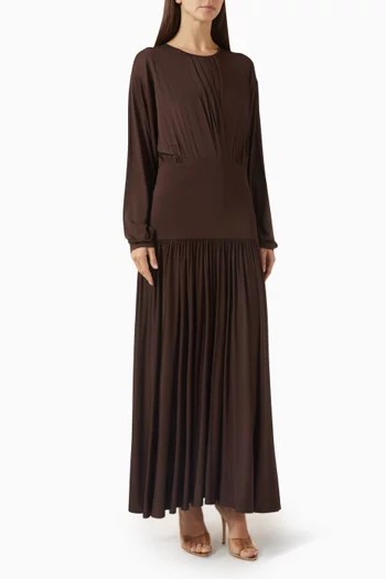 فستان بأكمام بتصميم جناح الخفاش