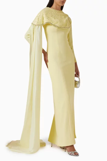 فستان فين مزين بتطريزات