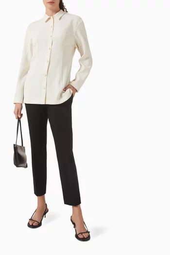 بنطال قصير بقصة ضيقة