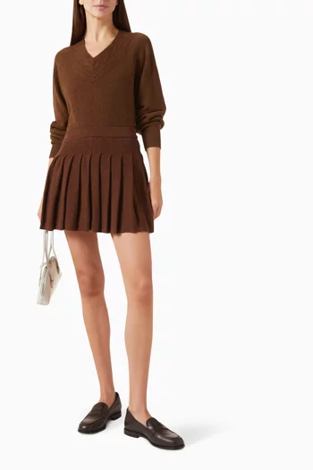 سترة ذا فاريستي بفتحة رقبة على شكل حرف V‏