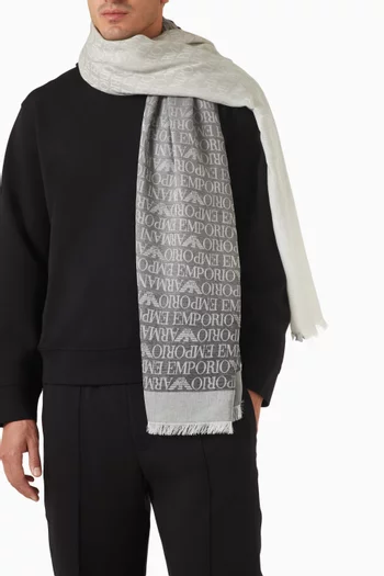 وشاح بشعار الماركة ولون متدرج