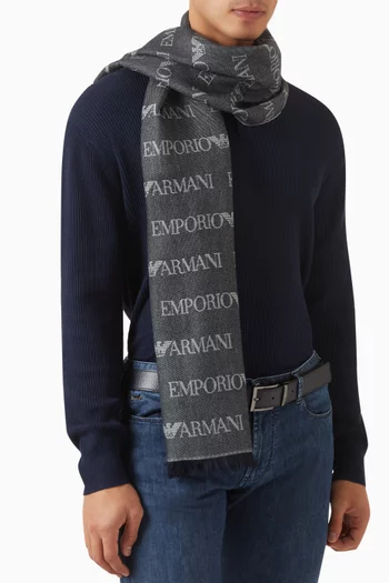 وشاح بشعار الماركة صوف