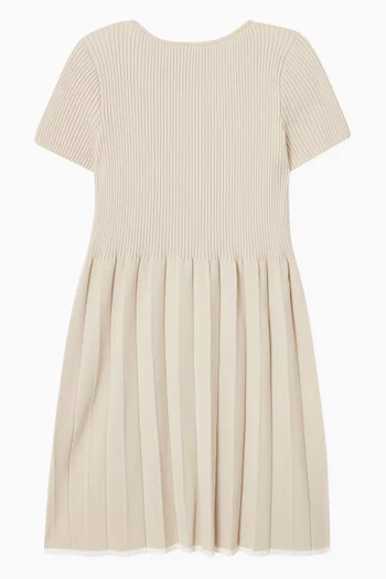 فستان بطيّات قماش منسوج