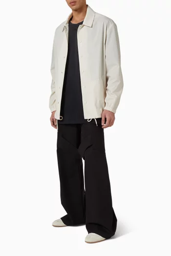 جاكيت كوتش بطبعة