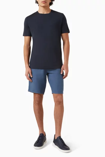 تي شيرت بفتحة رقبة مستديرة قطن حرير