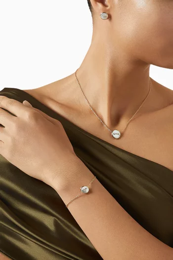 أقراط بوم بوم دوت مرصعة بالماس وعرق اللؤلؤ ذهب وردي عيار 18