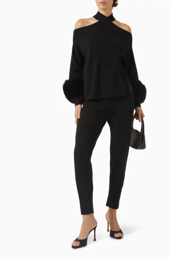 سترة بتفاصيل متقاطعة وحافة مزينة بالفرو صوف وكشمير