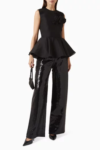 بنطال بقصة بويفريند وتطريز بالترتر