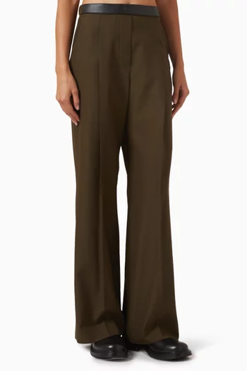 بنطال بقصة ساق واسعة جلد