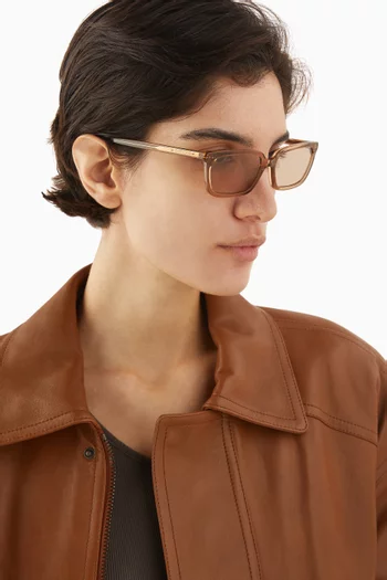 نظارة شمسية بإطار مستطيل