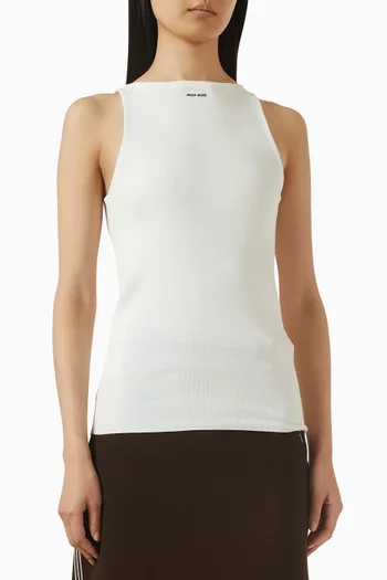 بلوزة بلا أكمام بقصة ضيقة قطن