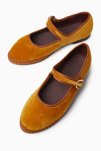 Amaranta Mary Jane Shoes in Velvet