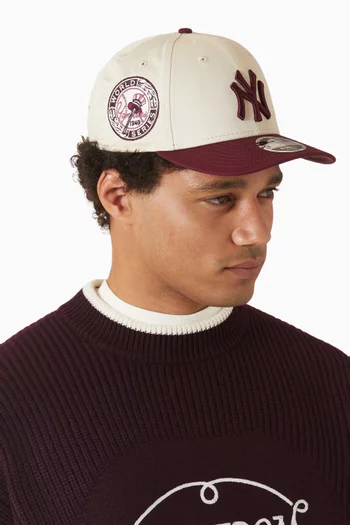 كاب ام ال بي بتصميم 9FORTY وشعار نيويوك يانكيز