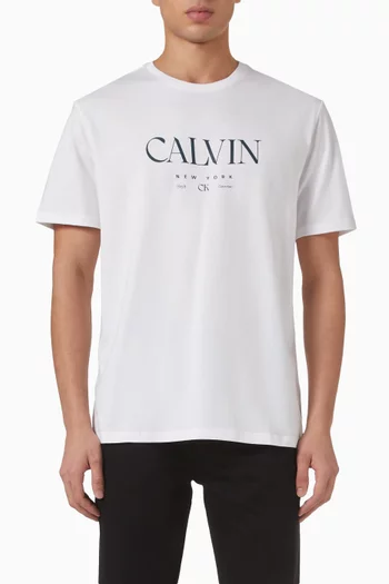 تي شيرت مزين بشعار الماركة قطن