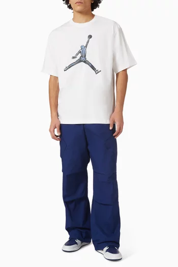 بنطال بتصميم عملي مقاوم للتمزق