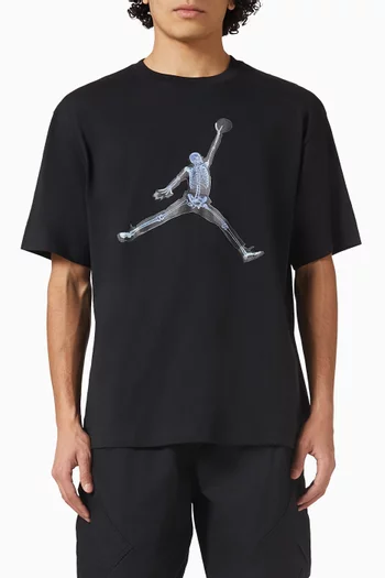 تي شيرت بشعار الماركة قطن