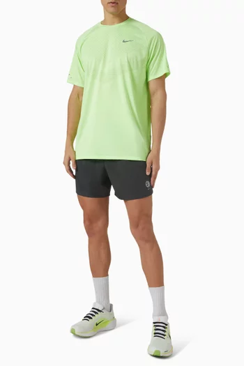 شورت للجري سترايد بطول 5 بوصة مبطن بسروال تحتي