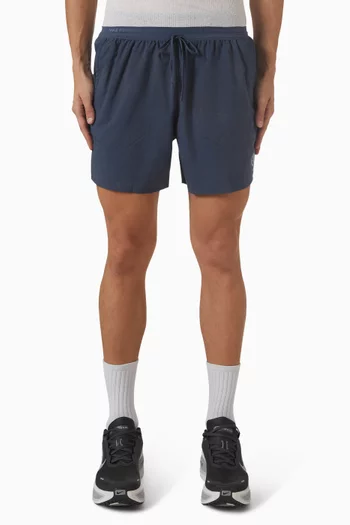 شورت للجري سترايد بطول 5 بوصة مبطن بسروال تحتي