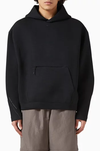 كنزة فضفاضة بغطاء رأس صوف معالج