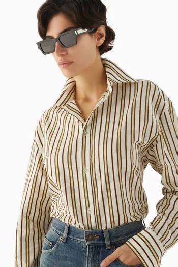 نظارة شمسية بشعار الماركة وإطار مستطيل أسيتات