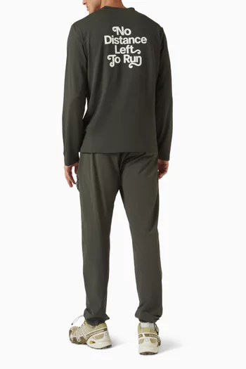 تي شيرت بالانس بطبعة No Distance Left To Run