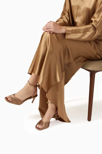 صندل بتصميم ملفوف حرير