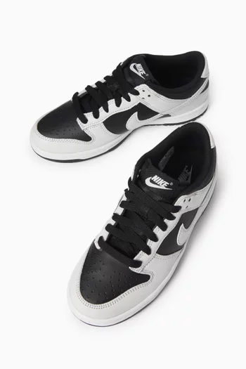 سنيكرز دانك أسفل الكاحل