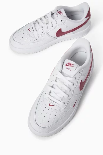 سنيكرز فورس 1 أسفل الكاحل