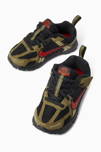 Nike Vomero 5 Sneakers