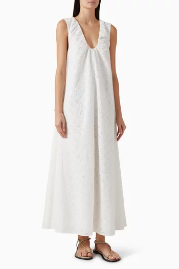 فستان خوانا بتطريزات إنجليزية