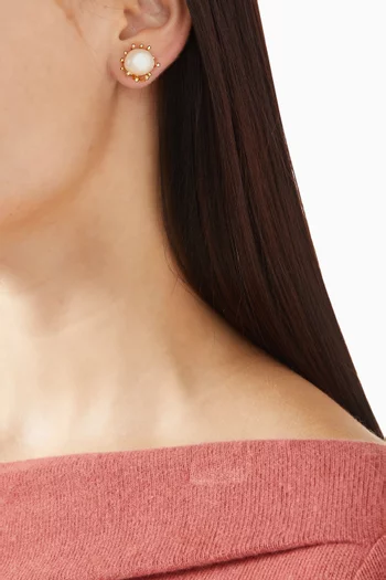 Pearl Bloom Prong Stud Earrings in Gold-plated Brass