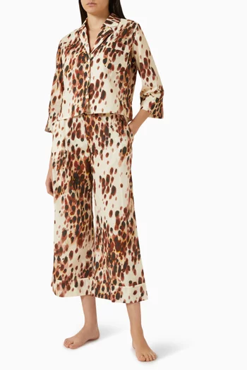 طقم بيجاما مكون من قميص بقصة مربعة وبنطال قطن عضوي