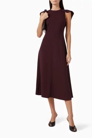 فستان متوسط الطول بأكمام بنمط كاب