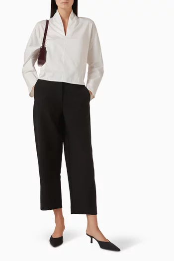 بنطال بقصة ساق أسطوانية