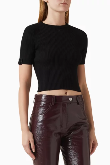 بلوزة بإبزيم على الكم نسيج مضلع