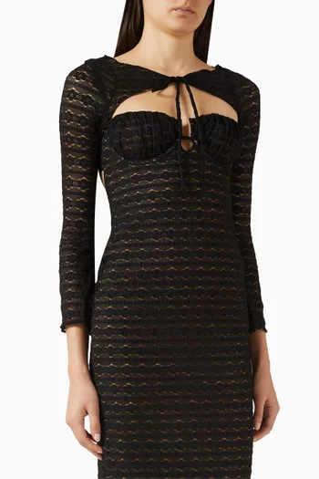 بلوزة نيا بأربطة