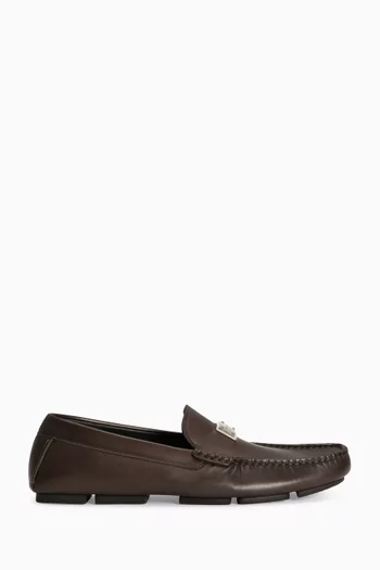 Logo Plate Loafers in Leather