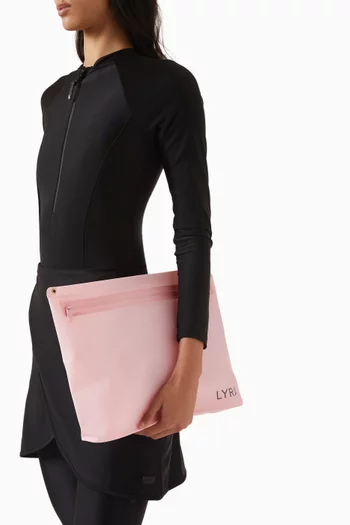 حقيبة اسنشالز بتصميم مقاوم للماء