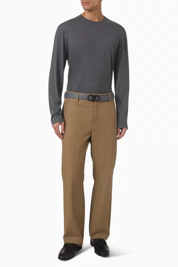 سترة منسوجة بفتحة رقبة مستديرة صوف بكر