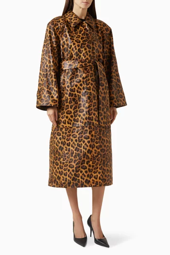 معطف بحزام ونقشة جلد الفهد جلد