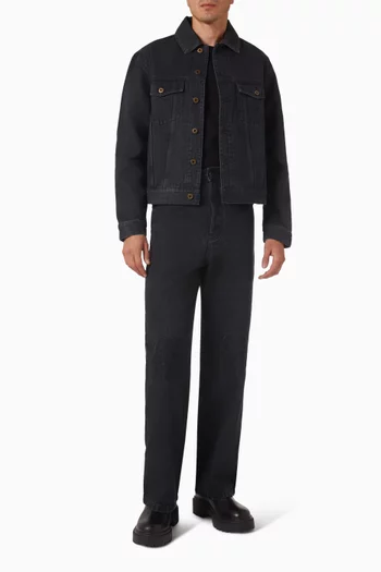 جاكيت مطرز بحروف شعار الماركة دينم