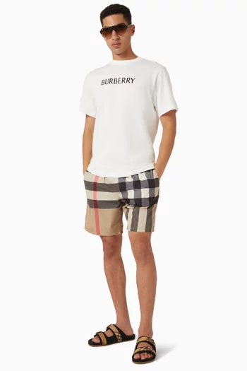 شورت سباحة بنقشة مربعات