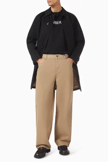 تي شيرت مزين بشعار الماركة قطن