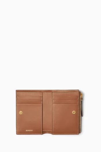 محفظة صغيرة ثنائية الطيّ قنب مغلف بنقشة مربعات