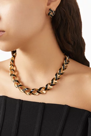 طقم قلادة وأقراط مطلي بالمينا فينتج من التسعينيات