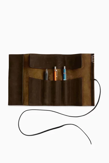 حافظة أقلام بتصميم ملفوف جلد