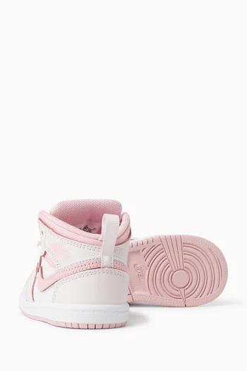 Jordan 1 Mid Sneakers