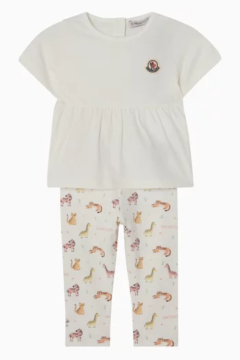 طقم لغينغز بنقشة وبلوزة بشعار الماركة