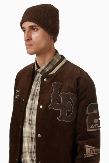 قبعة بيني بشعار الماركة صوف